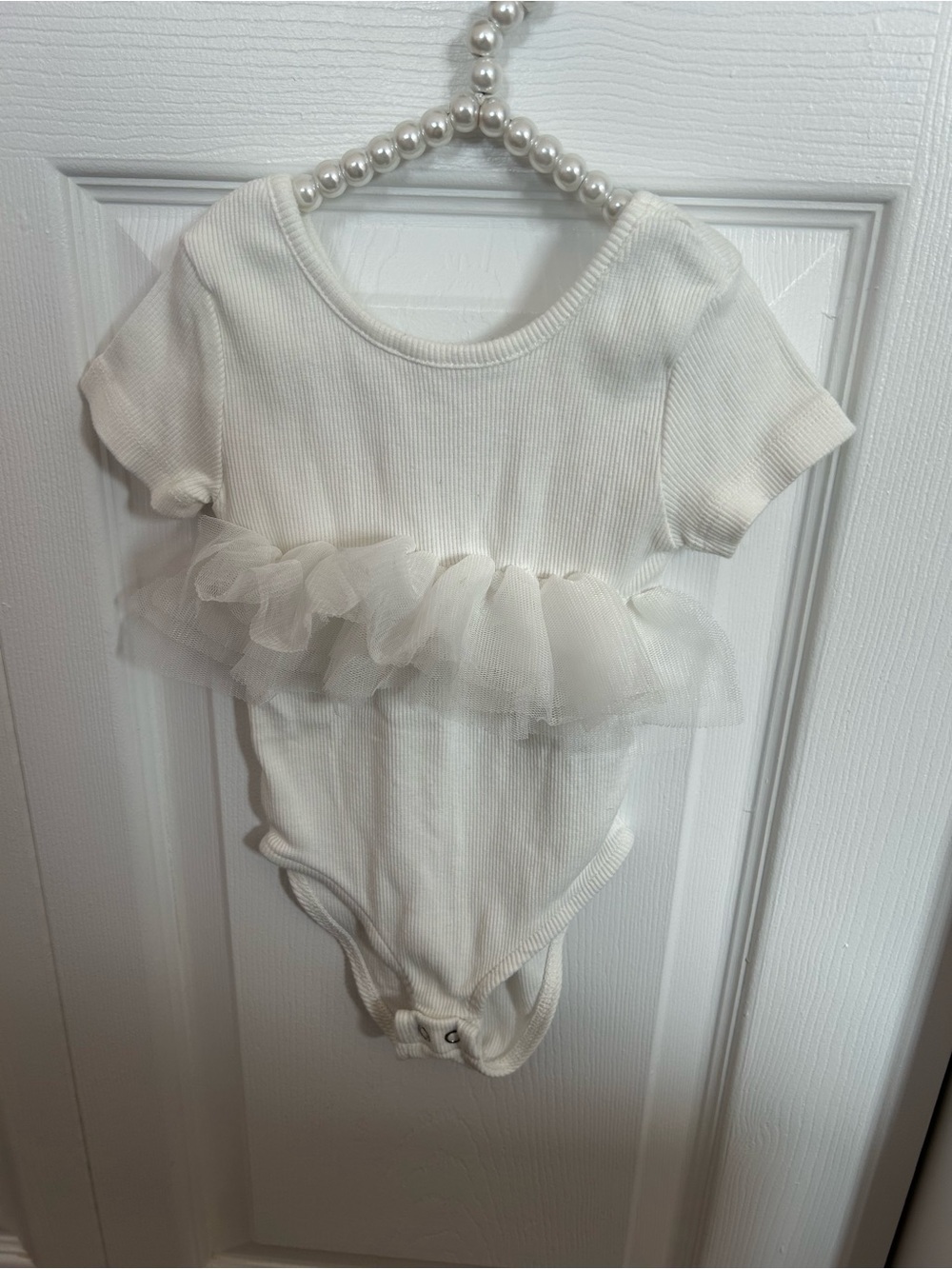 Zara White Ruffle Ribbed One-Piece Bodysuit - Picture 2 of 4